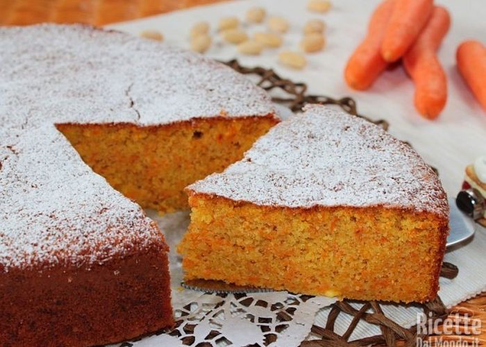 TORTA DI MANDORLE E CAROTE